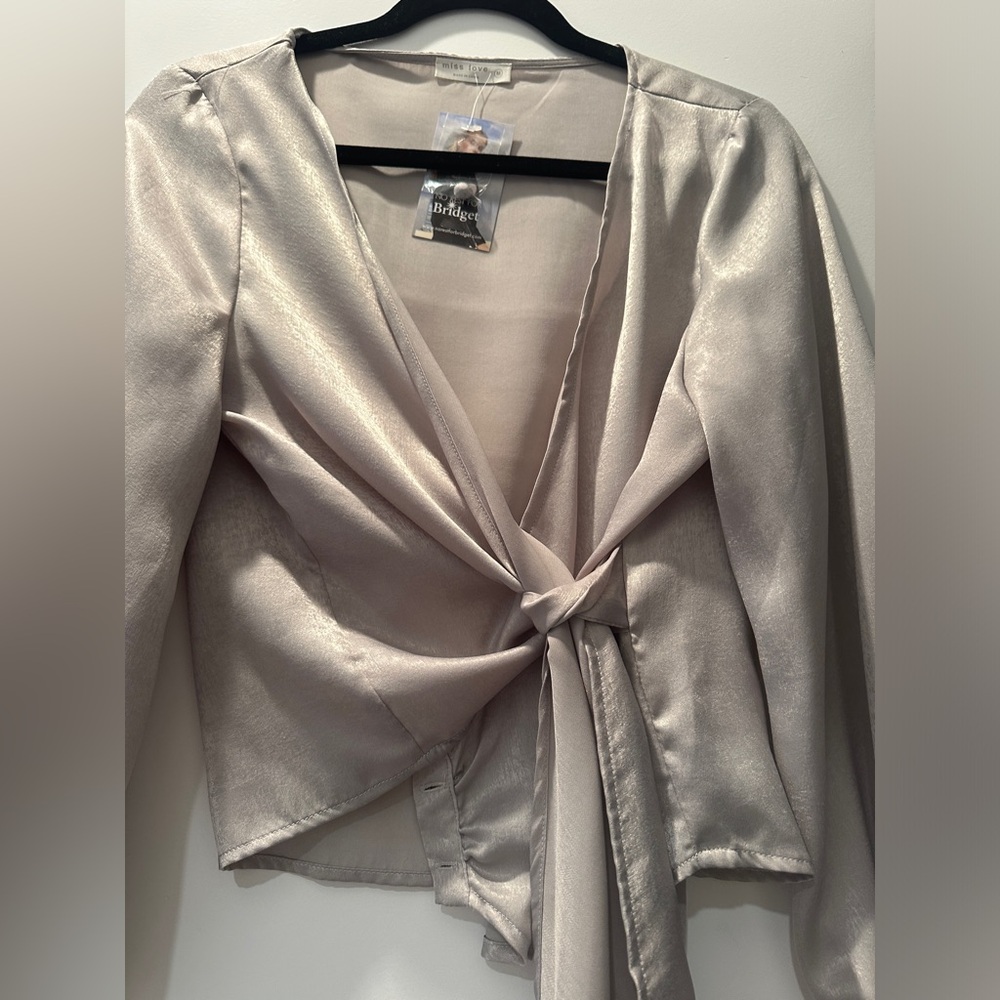 Miss love silver gray wrap long sleeve v neck blouse top business casual NWT M - Picture 11 of 15